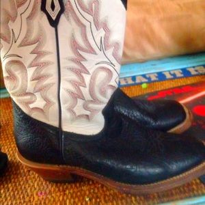 Boulet 7.5 Women's Cowgirl Boots