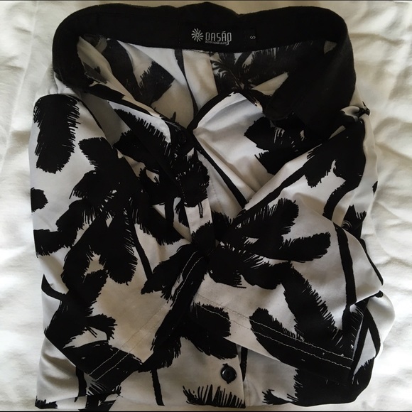 B&W Tropical Crop Top - Picture 1 of 3
