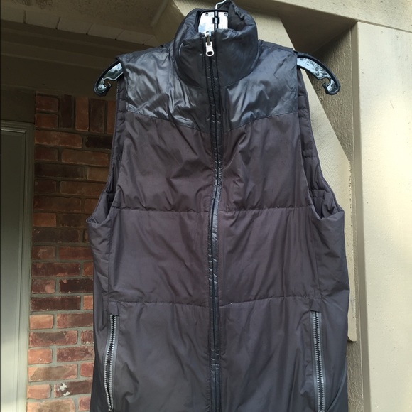 Lululemon men's vest- reversible
