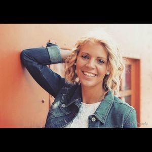 Meet your Posher, Ashley