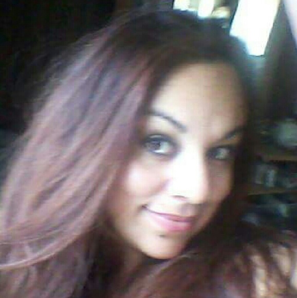 Meet your Posher, Dalia - Picture 3 of 3