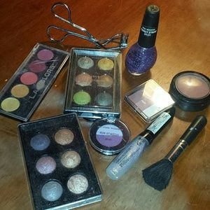 Makeup bundle