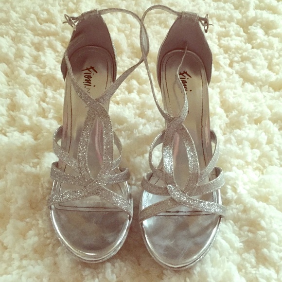 Sparkly 3 inch heels good for dances or going out.