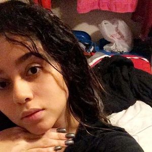 Meet your Posher, Lina