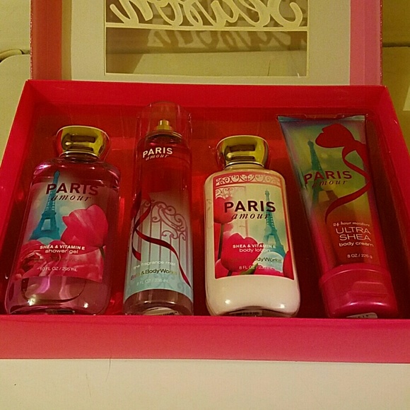 BATH & BODY WORKS SET