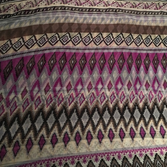 Patterned scarf - Picture 3 of 4