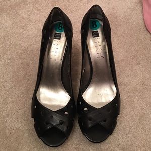 Size 8 Black Leather Carole Little Polka Dot Heels