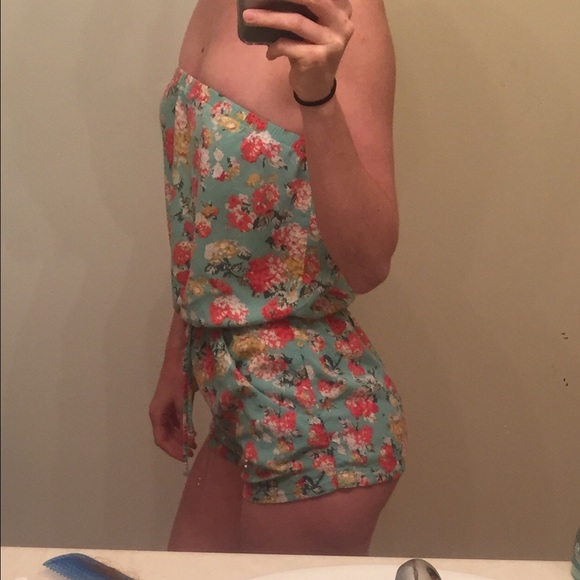 Wet Seal Pants - Today Donating📍Cute floral romper