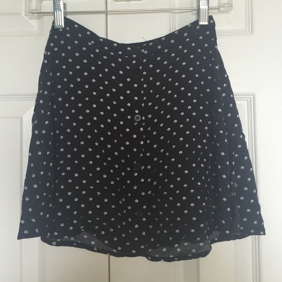 H&M button up A-line skirt - Picture 1 of 3
