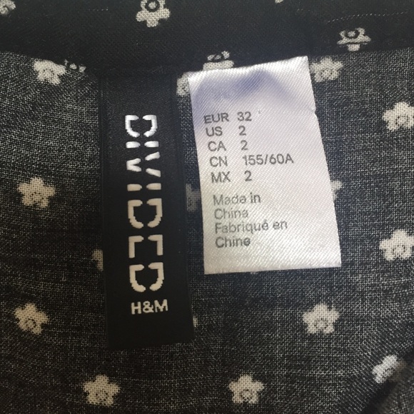 H&M button up A-line skirt - Picture 2 of 3