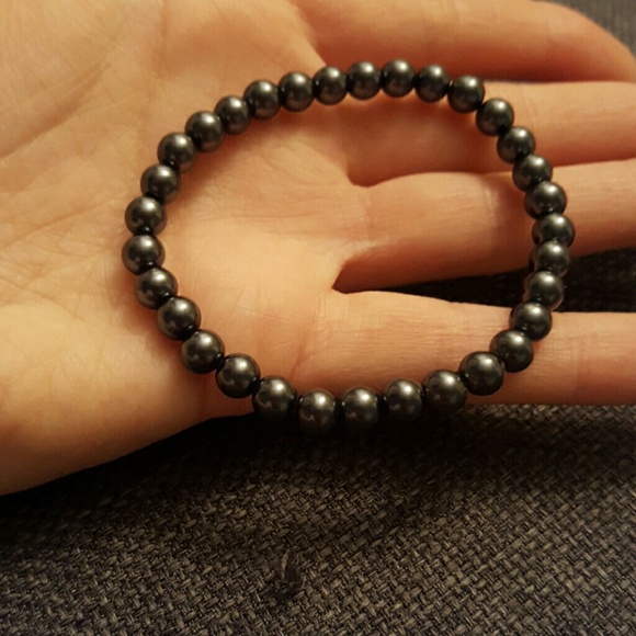 Metallic Bead Bracelet - Picture 2 of 3