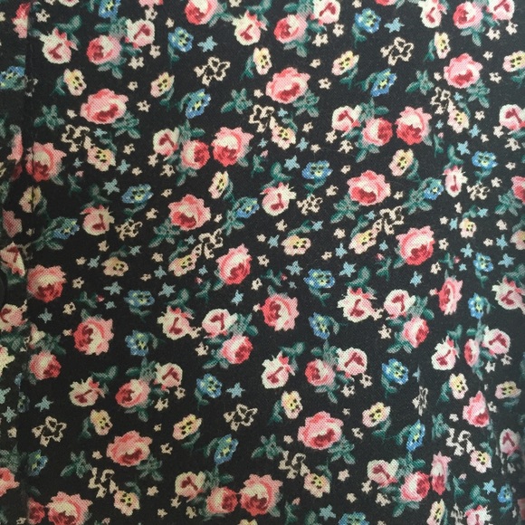 H&M floral button up skirt - Picture 2 of 2