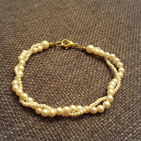 Pearl Bracelet - Picture 3 of 3