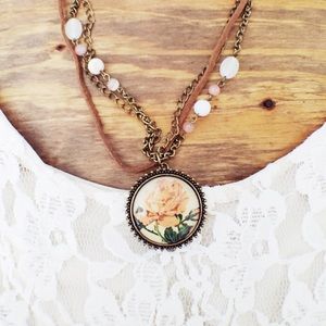 Dusty Rose Pendent Necklace