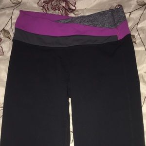 Lululemon size 6 groove crops