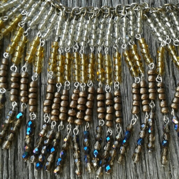 "Host Pick" 4-16-18 Necklace and Earring Set - Picture 2 of 3