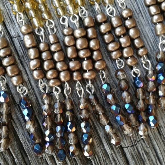 "Host Pick" 4-16-18 Necklace and Earring Set - Picture 3 of 3