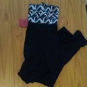Black #Yogapants with Black & White Waistband