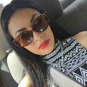 Meet your Posher, Celina