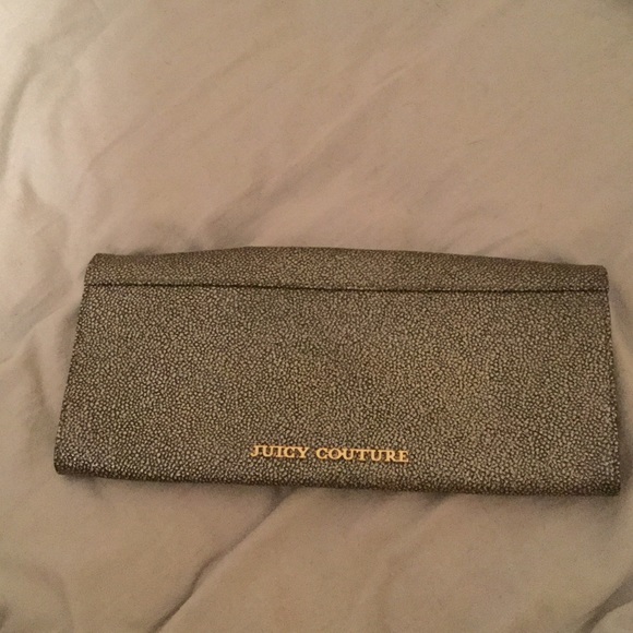 Juicy couture clutch