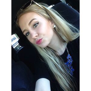 Meet your Posher, Brianna