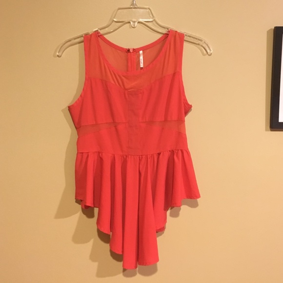 Peplum with sheer cutouts - Picture 1 of 2