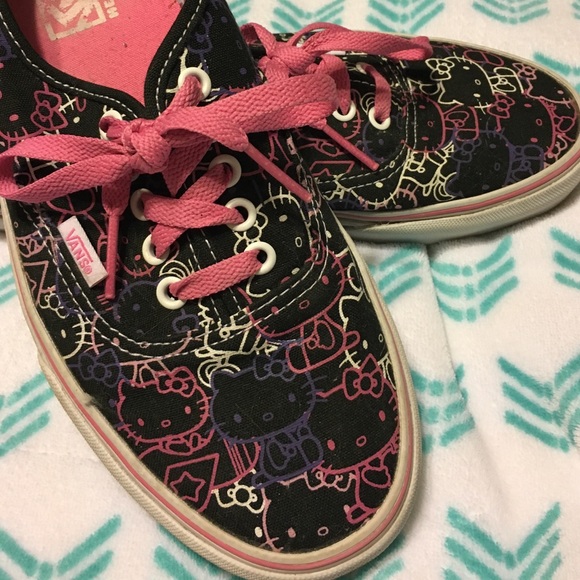 Hello Kitty Vans - Picture 1 of 4