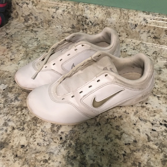 Nike cheer shoes