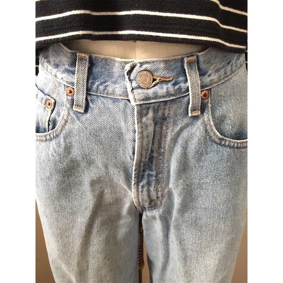 vintage high-waist levi's - Picture 2 of 4