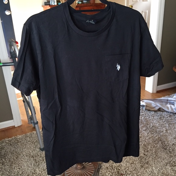 Men's Medium polo black pocket tee