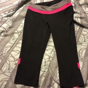 Workout cropped pants