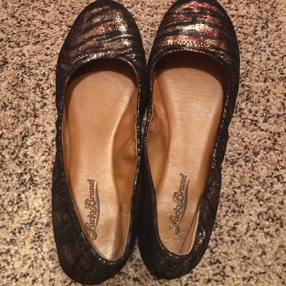 Lucky Brand Slip on like new. Brought too small