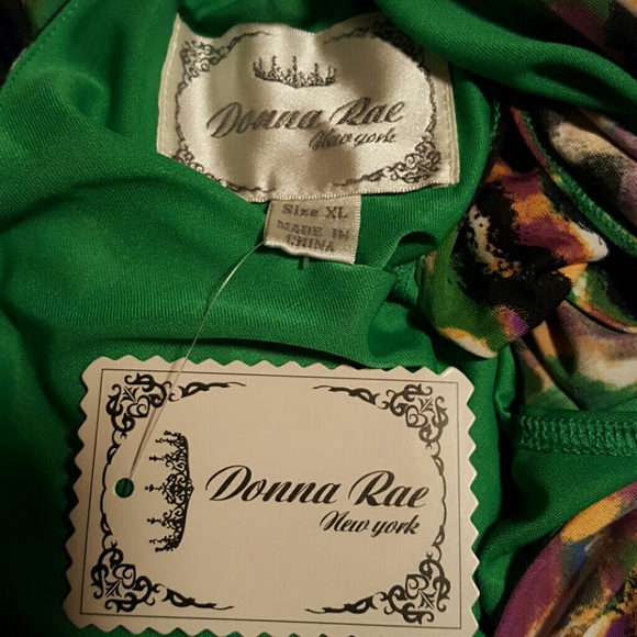 Vibrant color Goddess dress just in time for - Picture 3 of 3