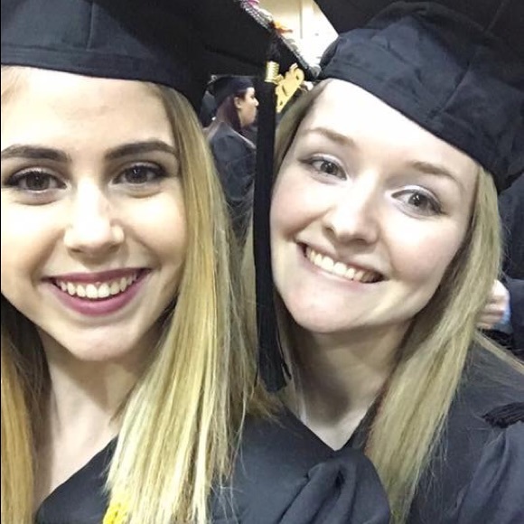 Meet your Posher, Holly πππ - Picture 2 of 2