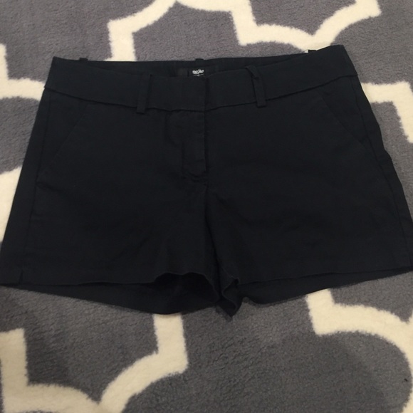 Black flat shorts