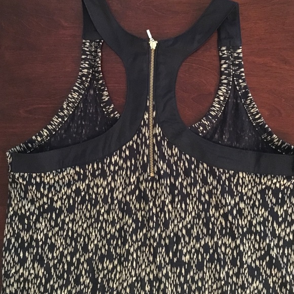 Banana Republic Razor Back tank top - Picture 2 of 4