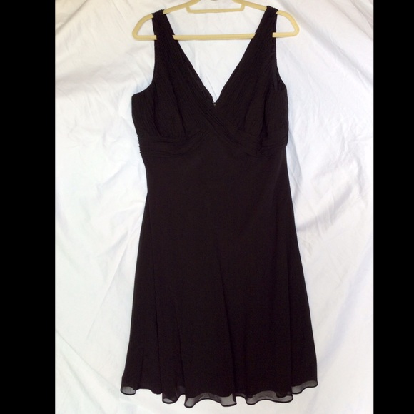 NWT Sassy LBD! "CHAPS" 100% polyester size16