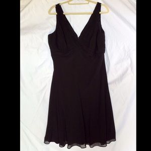 NWT Sassy LBD! "CHAPS" 100% polyester size16