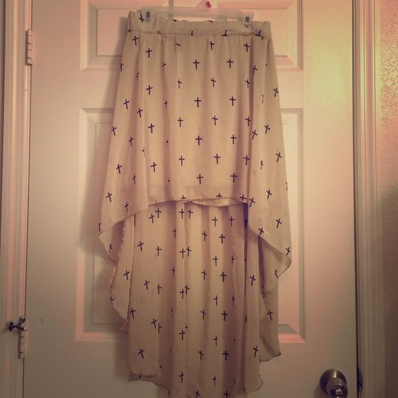 Cross skirt