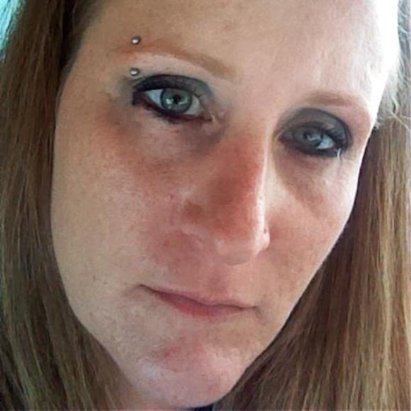 Meet your Posher, Lori - Picture 1 of 1