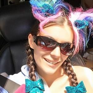 Meet your Posher, Christie