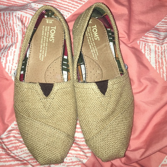 Toms
