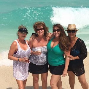 Meet your Posher, Suzanne