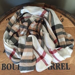 Boutique infinity scarf "Burberry-like"