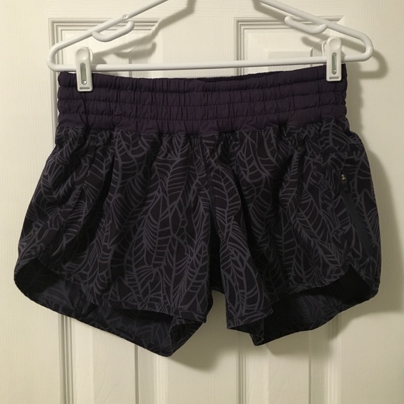 lululemon athletica Pants - Lululemon Cadet Pretty Palm Tracker II Shorts 12