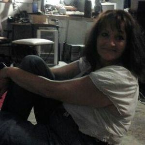 Meet your Posher, Mona