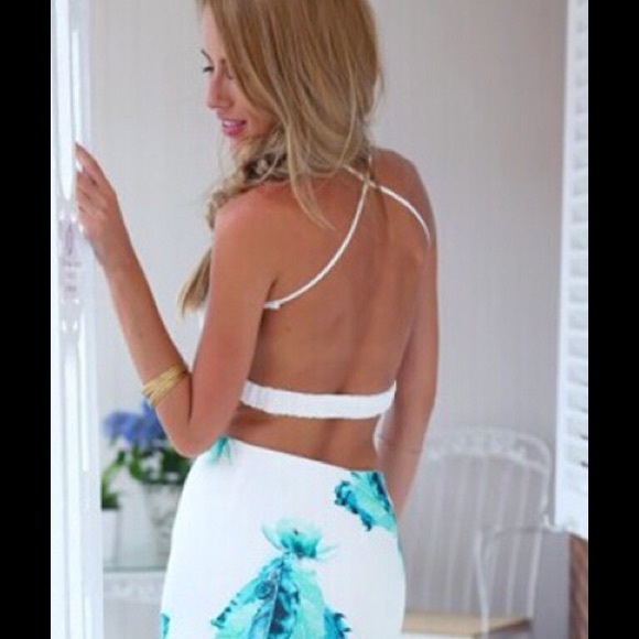 🎉HP🎉 ❤️sale❤️White Bralette Bra - Picture 2 of 4