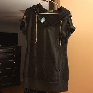 Long sweater with short sleeve