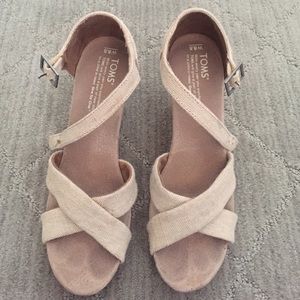 Toms strappy wedges