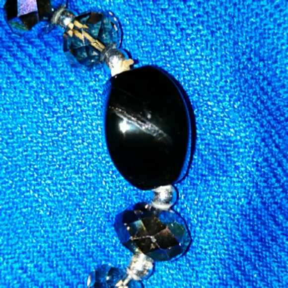 Beautiful Beaded Stretch Bracelet - Picture 4 of 4